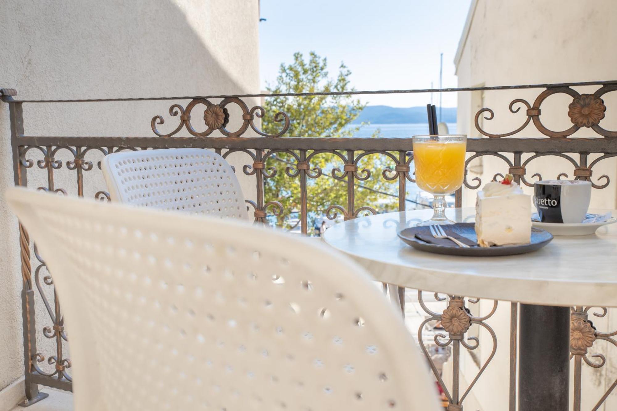 Bed & Breakfast Portun In The Center Baška Voda Kültér fotó